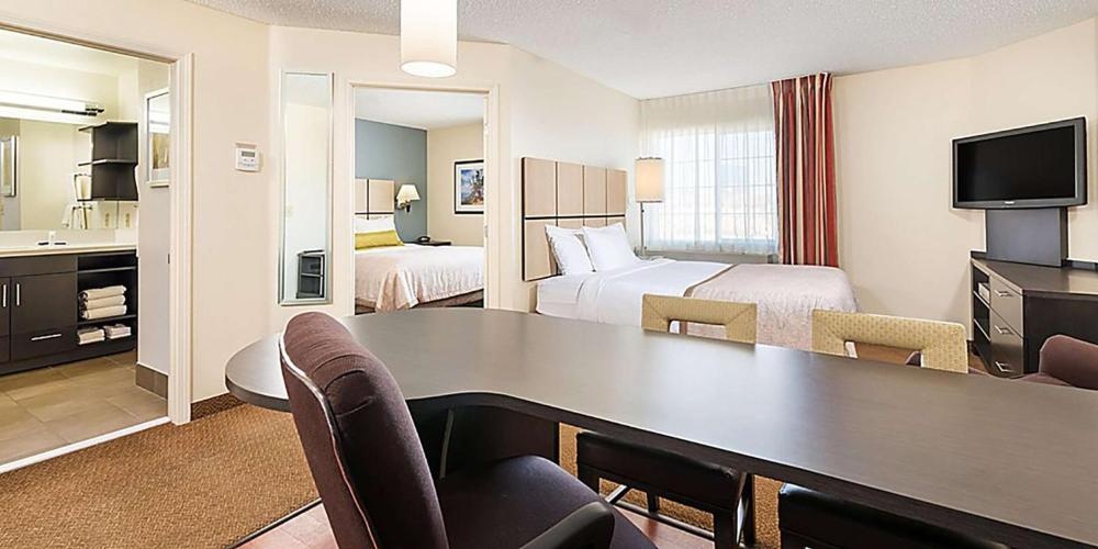 Sonesta Simply Suites Las Vegas Convention Center